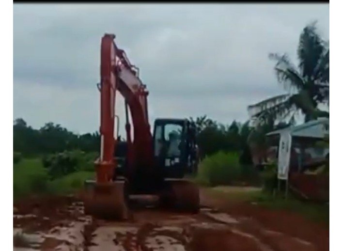Kepala Desa Beginjan Ajak Warga Kerja Bakti Perbaiki Jalan