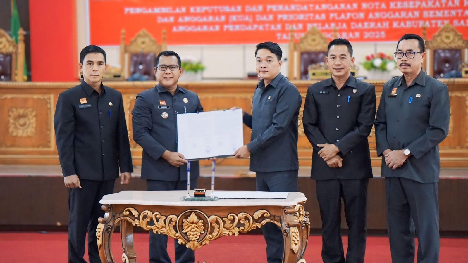 Pengambilan Keputusan dan Penandatanganan Nota Kesepakatan KUA-PPAS APBD Tahun Anggaran 2025