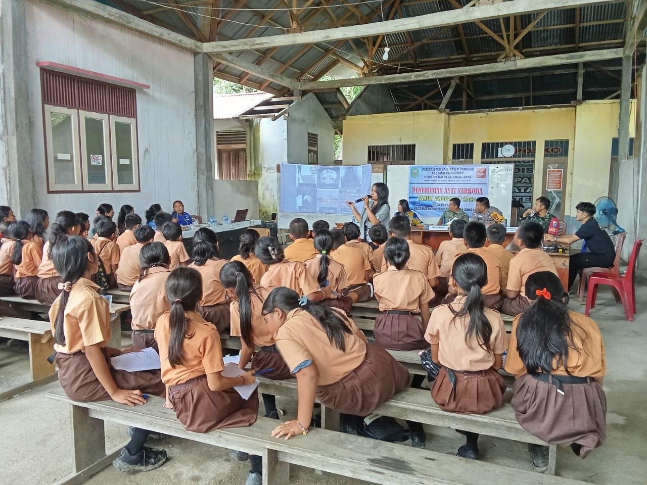 Desa Pandu Raya Gelar Penyuluhan Anti Narkoba untuk Siswa Kelas 6