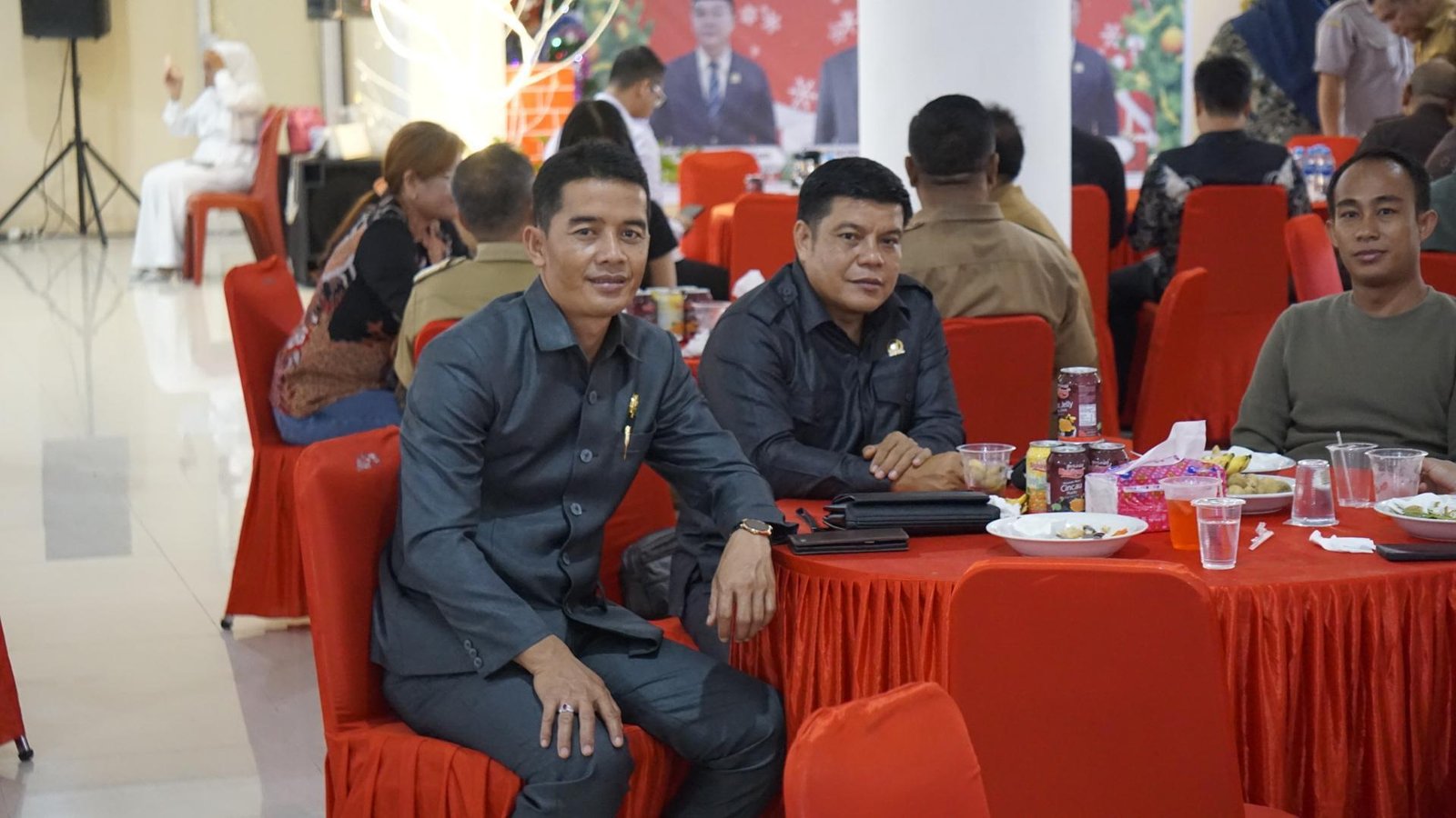 Anggota DPRD Sanggau Anselmus Efendi Berkomitmen Selesaikan Masalah Sampah di Tayan Hilir