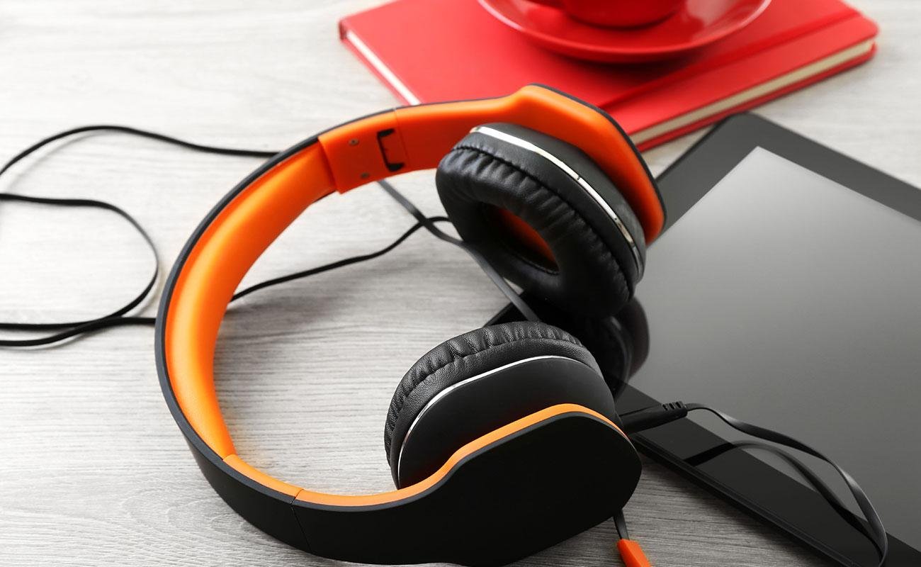 Top Noise-Canceling Headphones Under $200: Best Picks for Budget Buyers