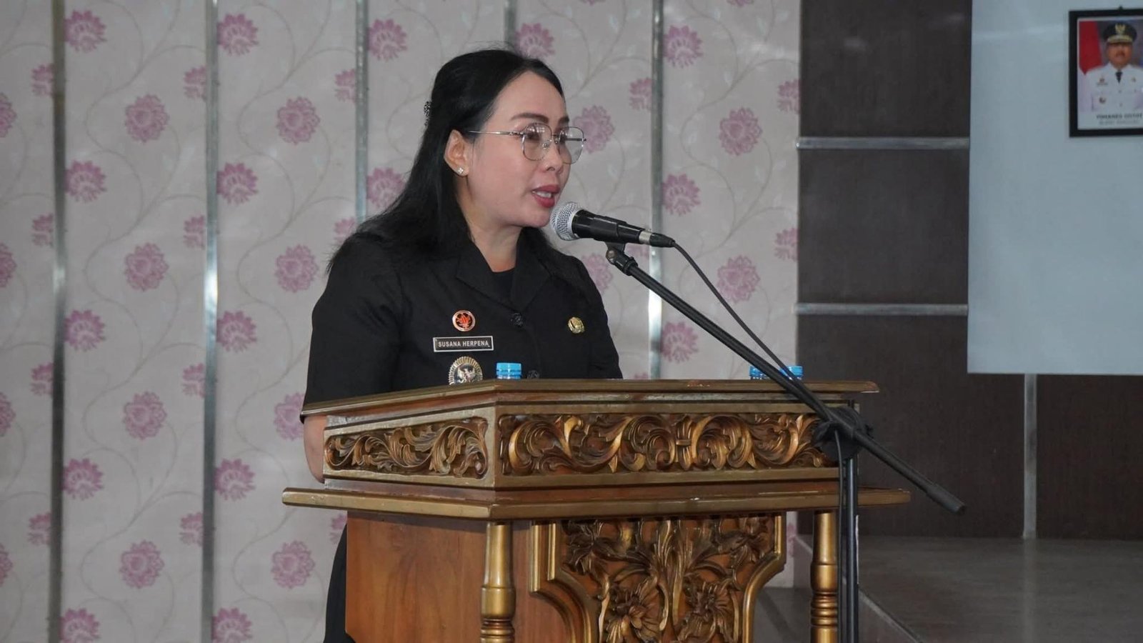 Bupati Sanggau Sampaikan Tanggapan atas Pandangan Umum Fraksi-Fraksi DPRD terhadap Tiga Raperda Usulan Eksekutif Tahun 2025